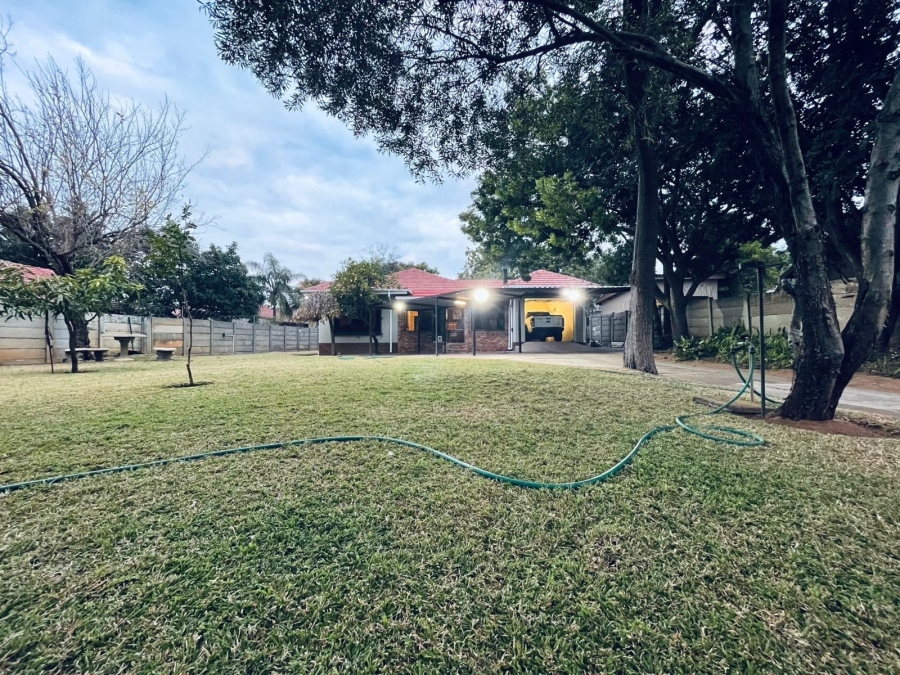 3 Bedroom Property for Sale in Protea Park North West
